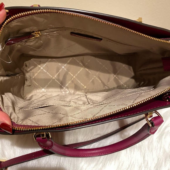 Michael Kors and wristlet set - Picture 3 of 8